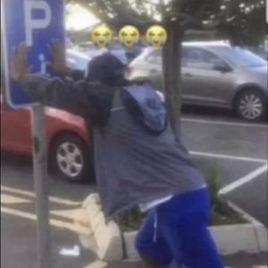 Meet your Posher, Gio